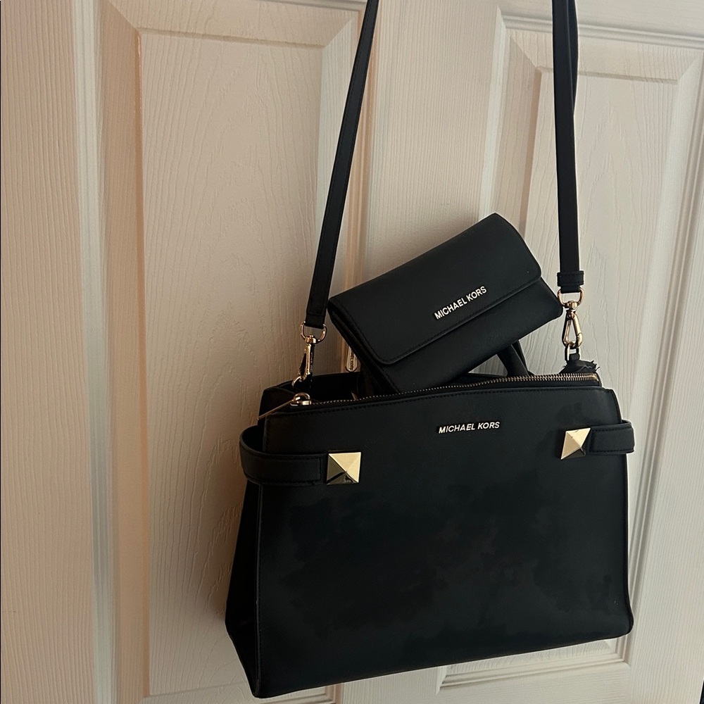 AUTH Michael Kors Black Leather Shoulder Bag with Matching Wallet